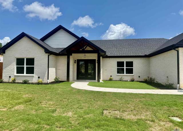 Property at 450 Ann St, Kilgore, TX 75662, 3 beds, 2 baths