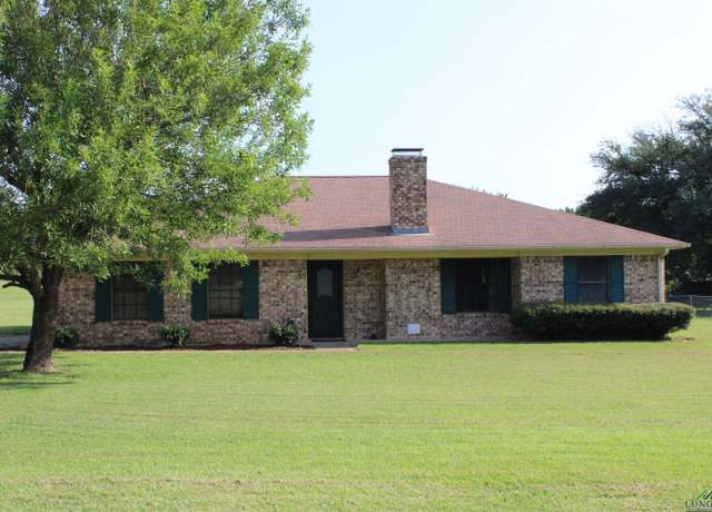 Property at 291 Hillcrest Rd, Kilgore, TX 75662, 3 beds, 2 baths