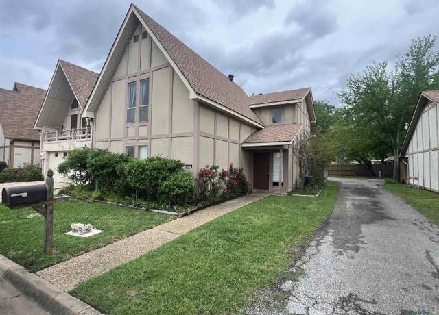 Property at 1009 Towne Lake Dr, Longview, TX 75601, 4 beds, 2 baths