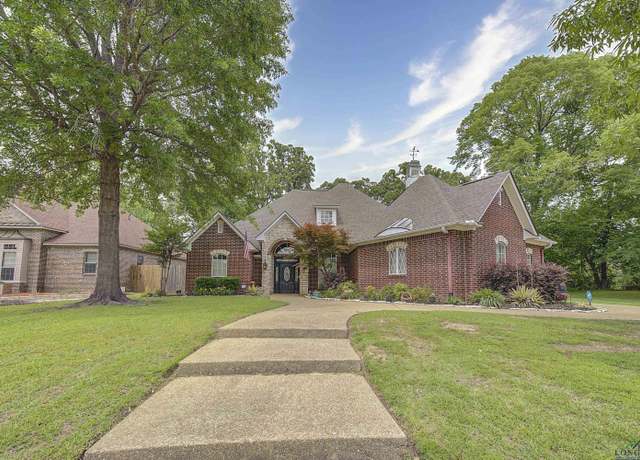 Property at 36 Briarwood Cir, Texarkana, TX 75503, 4 beds, 3 baths