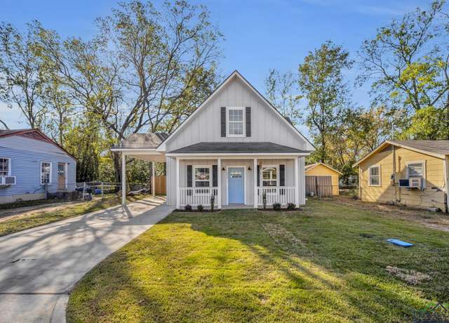 Property at 223 Hurley Ave, Gladewater, TX 75647, 3 beds, 2 baths