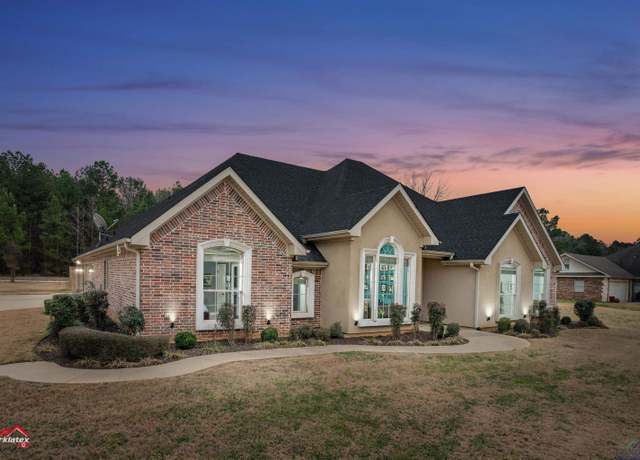 Property at 200 Beavers Bend Rd, Marshall, TX 75672, 4 beds, 2.5 baths