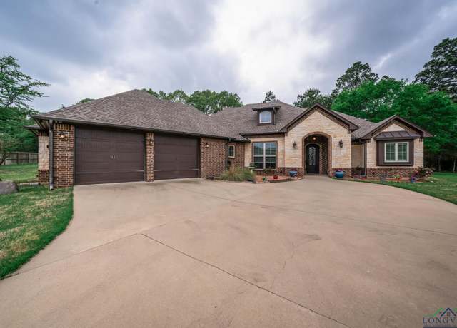 Property at 385 Carra St, Gladewater, TX 75647, 4 beds, 3.5 baths