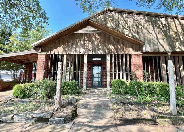 Property at 105 Walnut St, Naples, TX 75568, 5 beds, 2.5 baths