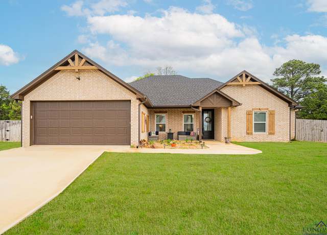 Property at 19316 Cedarpark Pl, Lindale, TX 75771, 3 beds, 2 baths