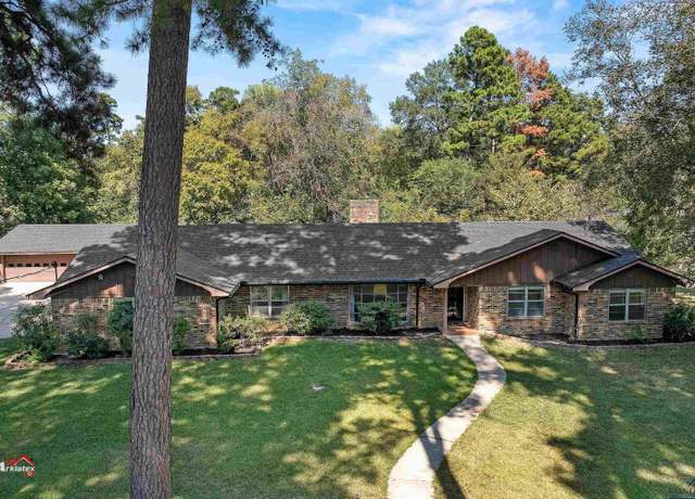 Property at 1306 Briarwood Dr, Carthage, TX 75633, 4 beds, 3 baths