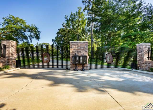 Property at 207 Longleaf Dr, Longview, TX 75602