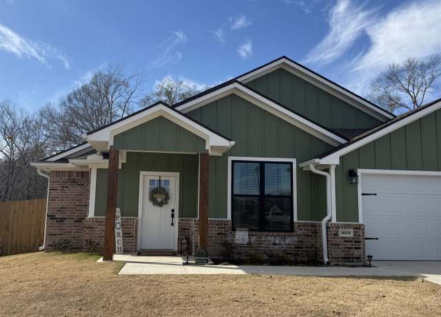 Property at 16210 Crossing Cir, Lindale, TX 75771, 3 beds, 2 baths