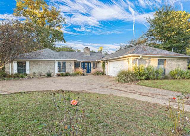 Property at 5 Amy Scott Ct, Longview, TX 75605, 3 beds, 2 baths