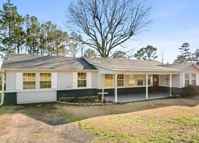 Property at 415 Mcpherson St, Hughes Springs, TX 75656, 3 beds, 2 baths