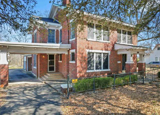 Property at 100 S Hubbard St, Omaha, TX 75571, 4 beds, 3 baths