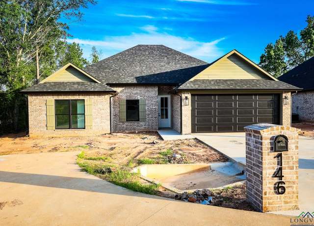 Property at 146 Hillcrest Dr, Gladewater, TX 75647, 4 beds, 2 baths