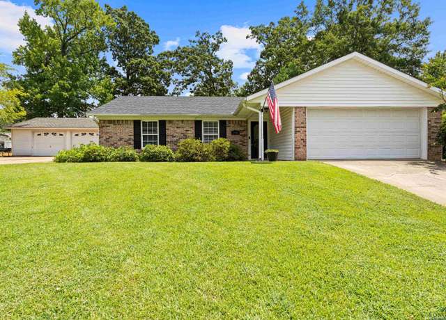 Property at 3804 French Dr, Longview, TX 75604, 3 beds, 2 baths