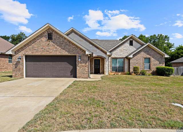 Property at 771 Spencer Ln, Tyler, TX 75704, 3 beds, 2 baths
