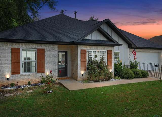 Property at 3817 Killingsworth Cir, Longview, TX 75604, 3 beds, 2 baths
