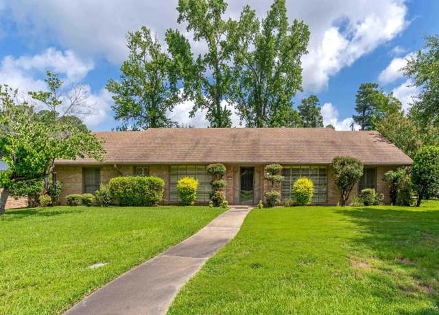 Property at 1303 Le Duke Blvd, Longview, TX 75601, 5 beds, 3.5 baths