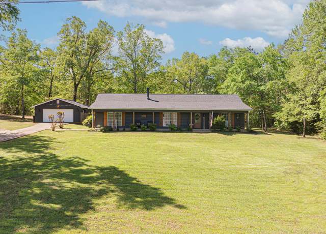 Property at 155 Megason Rd, Kilgore, TX 75662, 3 beds, 2 baths