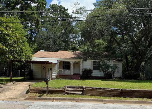 Property at 1417 Mahlow Dr, Longview, TX 75601, 3 beds, 1 bath