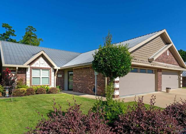 Property at 1807 Yellowstone Dr, Longview, TX 75605, 2 beds, 2 baths