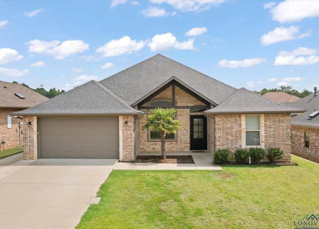 Property at 2502 Oasis Dr, Longview, TX 75601, 4 beds, 3 baths