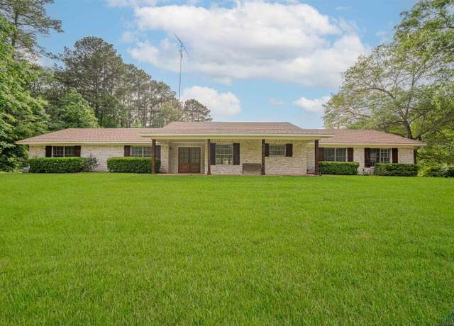 Property at 4099 S Old Hwy 135, Kilgore, TX 75662, 4 beds, 3 baths