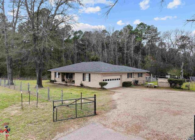 Property at 6346 Highway 79, Henderson, TX 75654, 3 beds, 2 baths