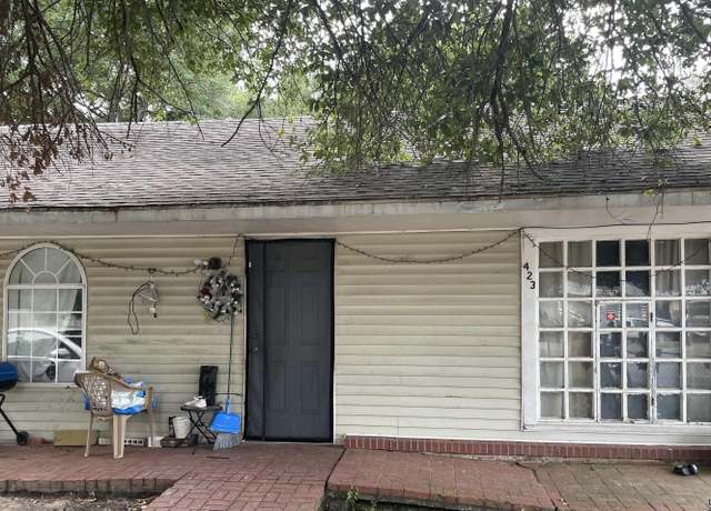 Property at 423 S Mobberly, Longview, TX 75602, 3 beds, 1 bath