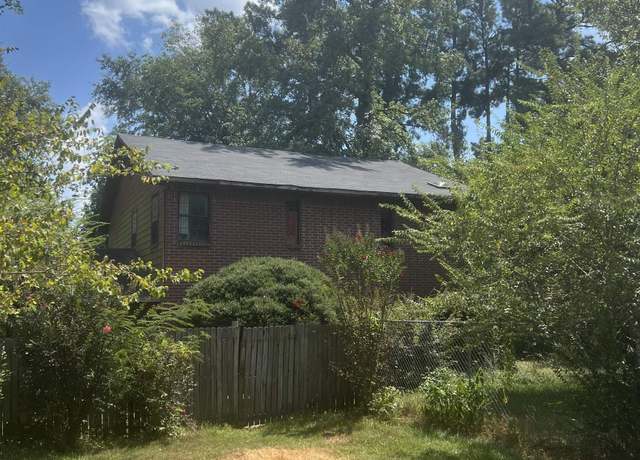 Property at 511 Waterworks Rd, Texarkana, TX 75501, 2 beds, 2 baths