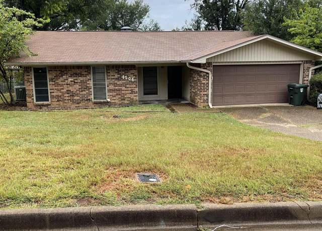 Property at 1506 Bowie Dr, Tyler, TX 75701, 3 beds, 2 baths