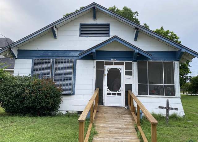 Property at 1323 Pennsylvania Ave, Dallas, TX 75215, 2 beds, 1 bath