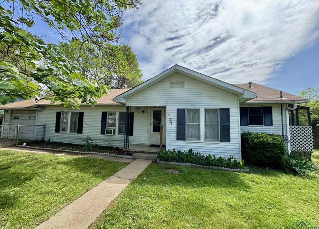 Property at 202 Avenue C, Longview, TX 75601, 2 beds, 1 bath