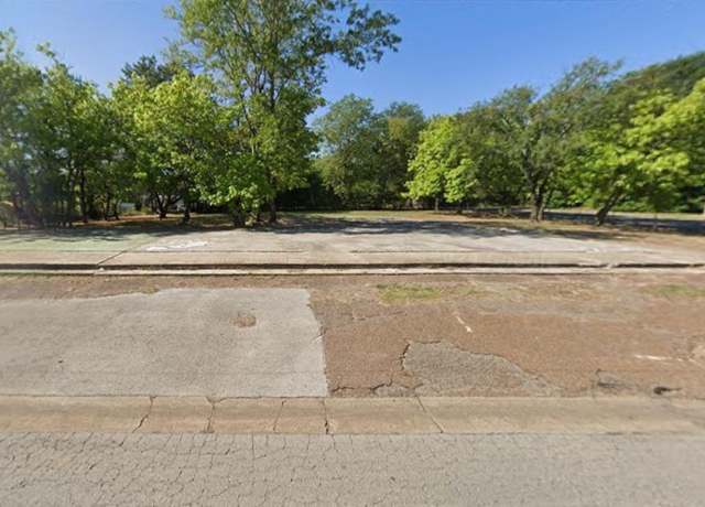 Property at 1600 Young St, Longview, TX 75602