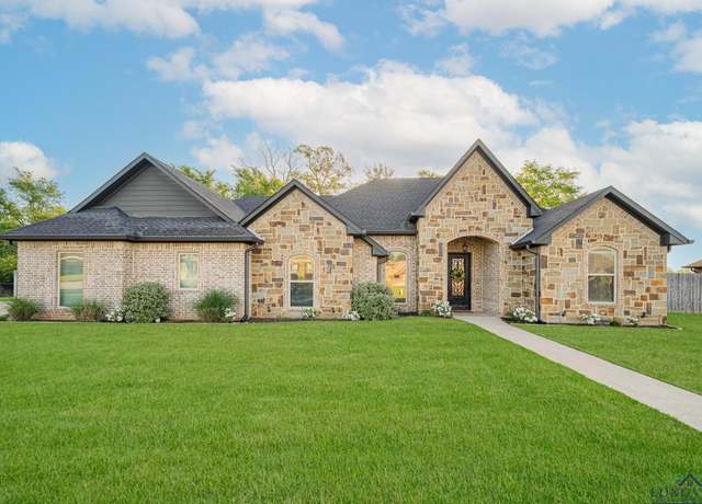 Property at 1714 Riviera Dr, Longview, TX 75605, 4 beds, 3 baths