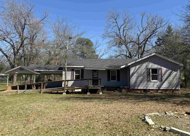 Property at 502 Higginbotham Rd, Kilgore, TX 75662, 3 beds, 2 baths