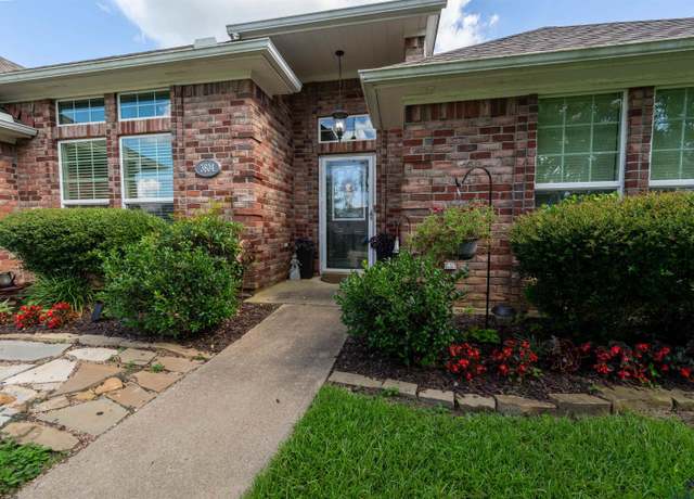 Property at 3804 Fern Ridge Dr, Longview, TX 75605, 3 beds, 2 baths