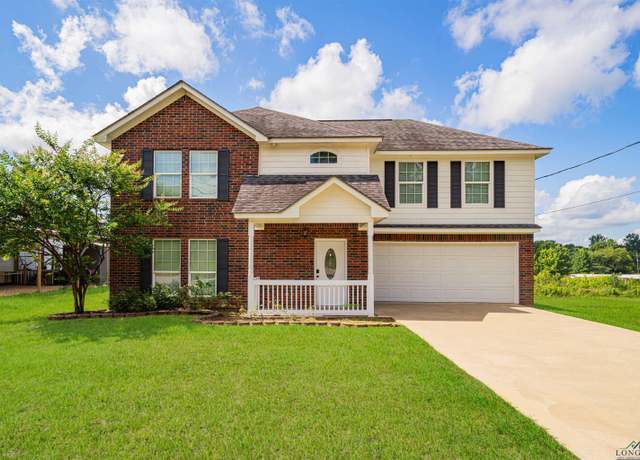 Property at 1700 Van Zandt Ave, Marshall, TX 75670, 4 beds, 2.5 baths