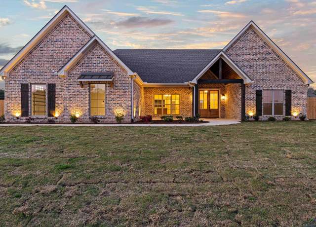 Property at 169 Andres Ln, Kilgore, TX 75662, 4 beds, 2 baths