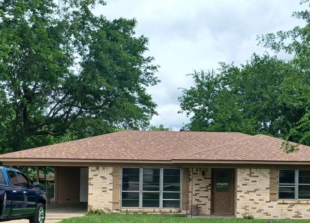 Property at 409 Boynton St, Carthage, TX 75633, 3 beds, 1.5 baths