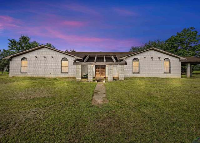 Property at 4549 Rice Rd, Kilgore, TX 75662, 4 beds, 2.5 baths