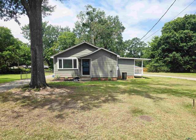 Property at 205 Caddo St, Marshall, TX 75670, 3 beds, 2 baths