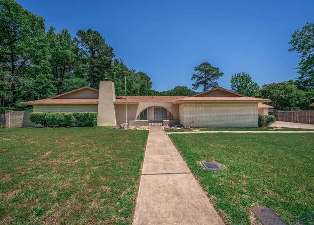 Property at 303 Ramblewood Pl, Longview, TX 75605, 4 beds, 2.5 baths