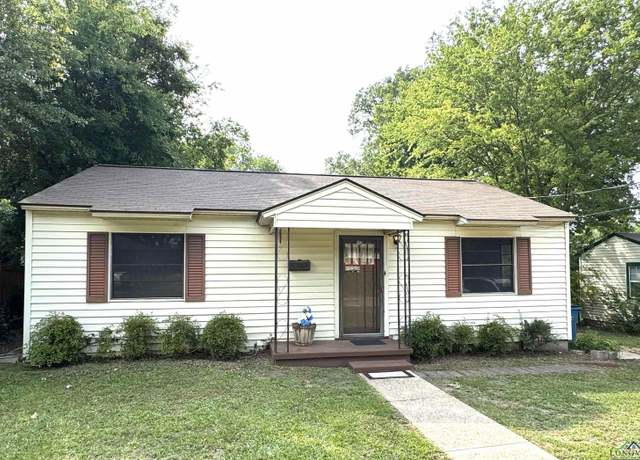 Property at 713 Martha Dr, Gladewater, TX 75647, 3 beds, 2 baths