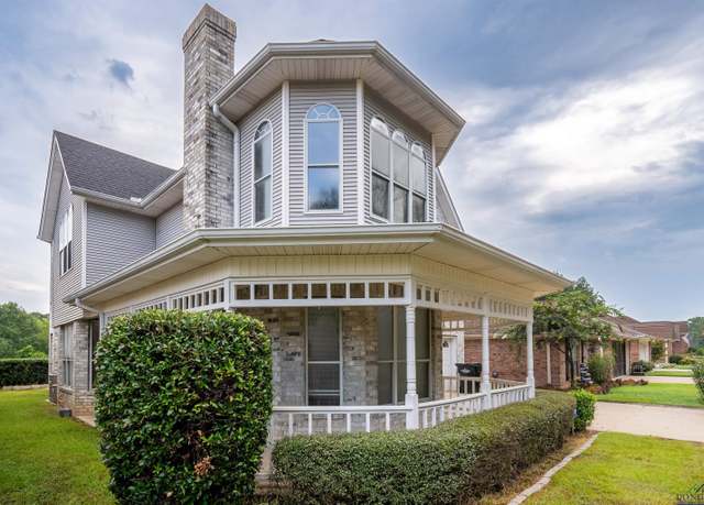 Property at 26 Oak Creek Ridge Dr, Longview, TX 75605, 3 beds, 3 baths