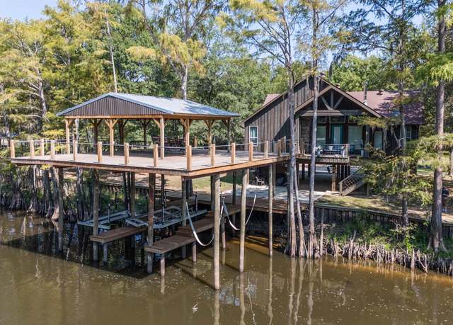 Property at 794 Private Road 7219, Jefferson, TX 75657, 2 beds, 3 baths