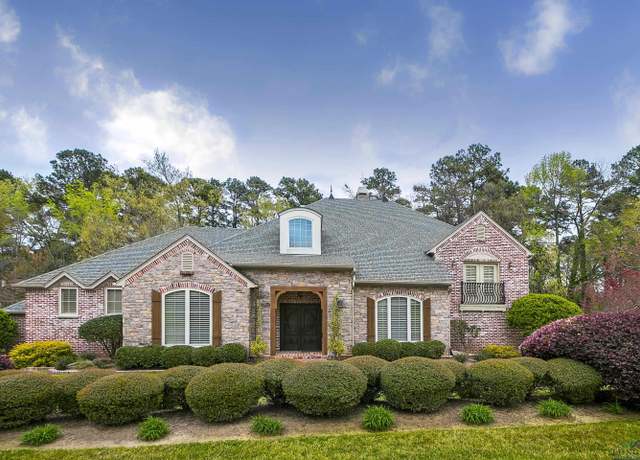 Property at 3 Spring Creek Pl, Longview, TX 75604, 4 beds, 4.5 baths