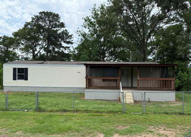 Property at 240 Cross Pl, Avinger, TX 75630, 2 beds, 1 bath