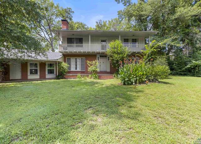 Property at 105 E Minnie Jones Dr, Longview, TX 75604, 6 beds, 2.5 baths