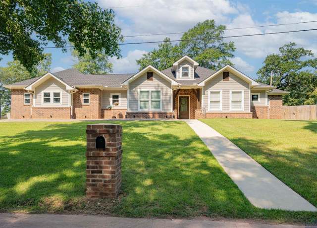 Property at 233 Burnam Rd, Longview, TX 75605, 3 beds, 2 baths