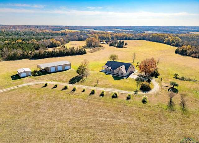 Property at 9118 E Hwy 82, Annona, TX 75550, 5 beds, 3.5 baths