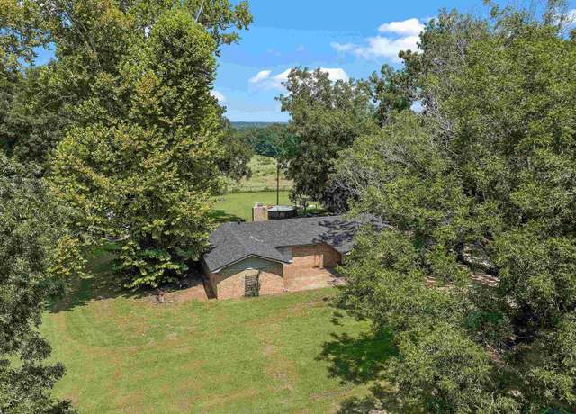 Property at 2515 Cr 341, Henderson, TX 75652, 4 beds, 2 baths
